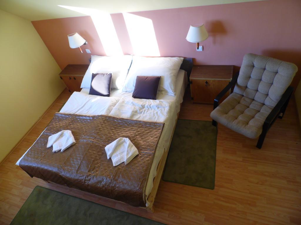 Hotel Kenese Balatonkenese Room photo