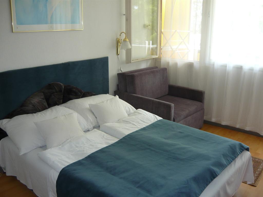 Hotel Kenese Balatonkenese Exterior photo